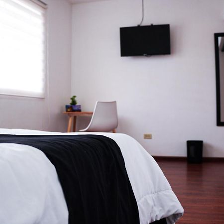 Casa Roja Residencia 10-51 Apartment Куенка Екстериор снимка